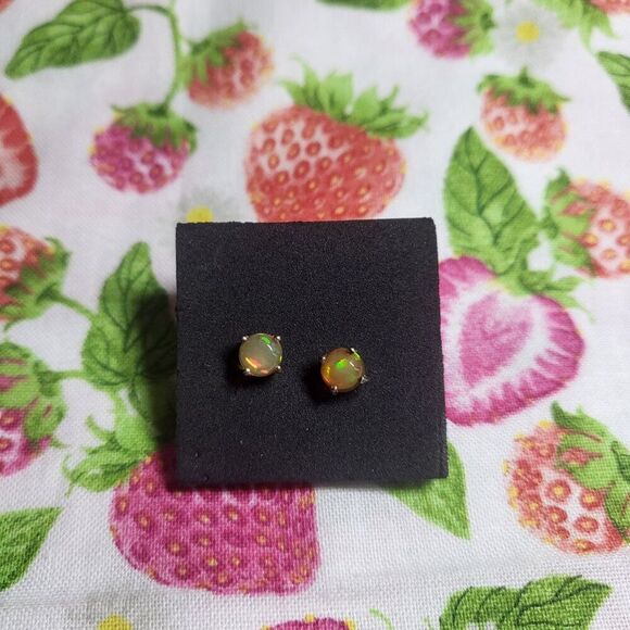 Ethiopian Welo Opal Solitaire Sterling Silver Stud Earrings - Picture 7 of 7